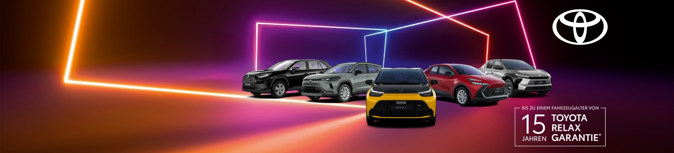 Alle Toyota Modelle nebeneinander